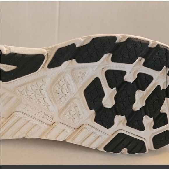 Hoka Arahi shoes - Picture 5 of 5